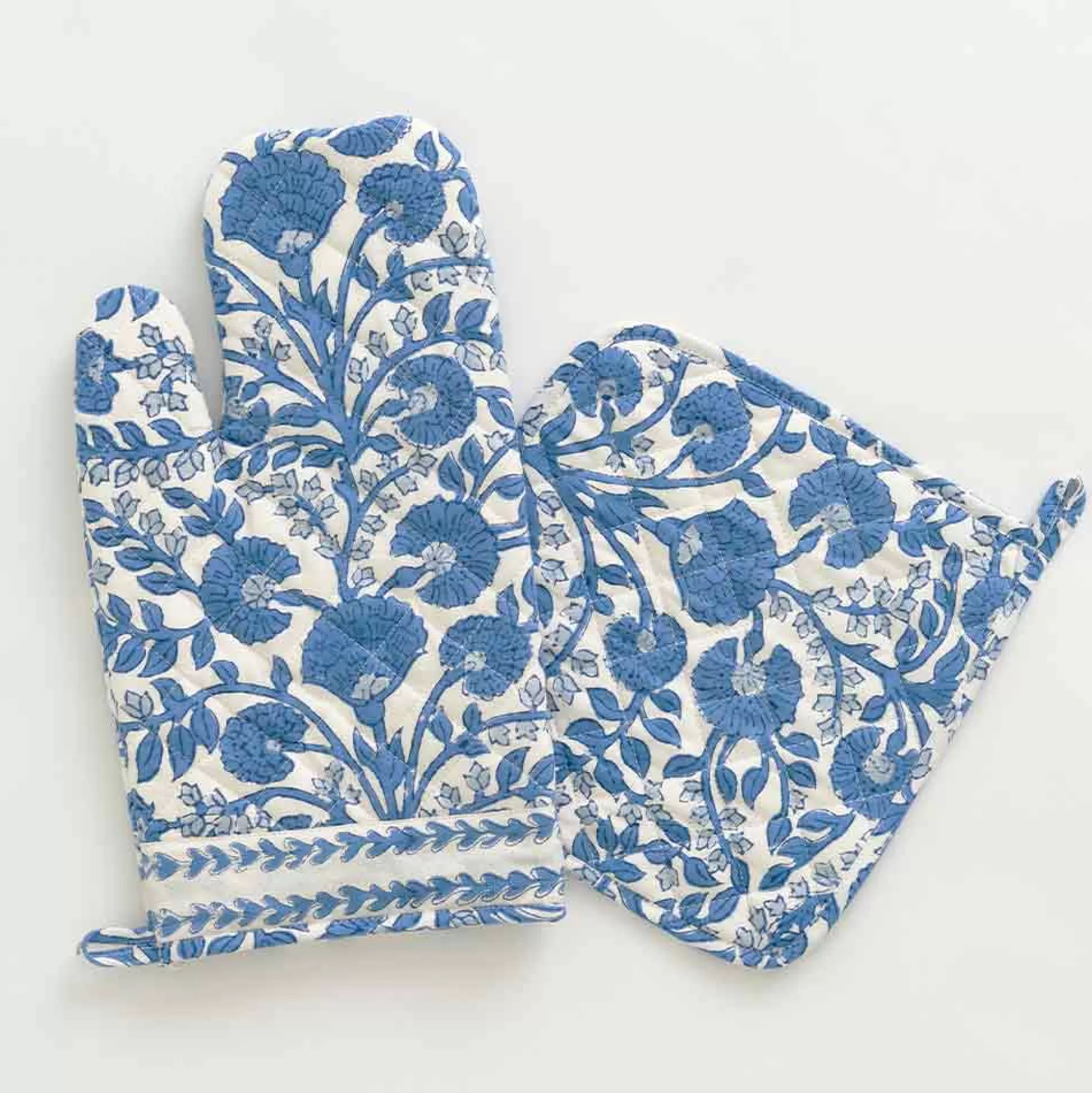 Pomegranate Inc. Oven Mitts*Cactus Flower Blue Oven Mitt Set