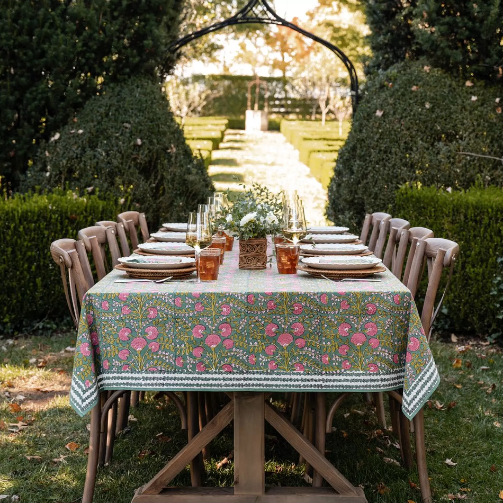 Pomegranate Inc. Tablecloths*Cactus Flower Jade Tablecloth