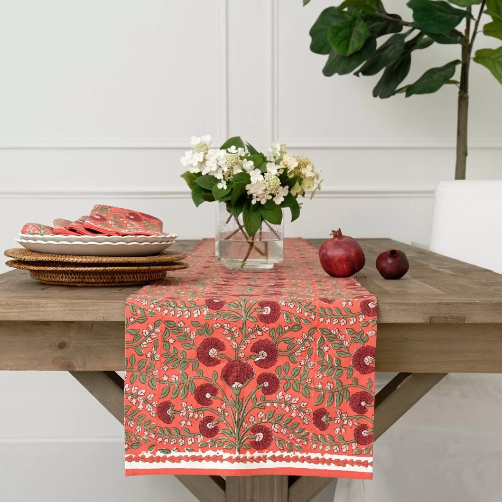 Pomegranate Inc. Table Runners*Cactus Flower Red Table Runner