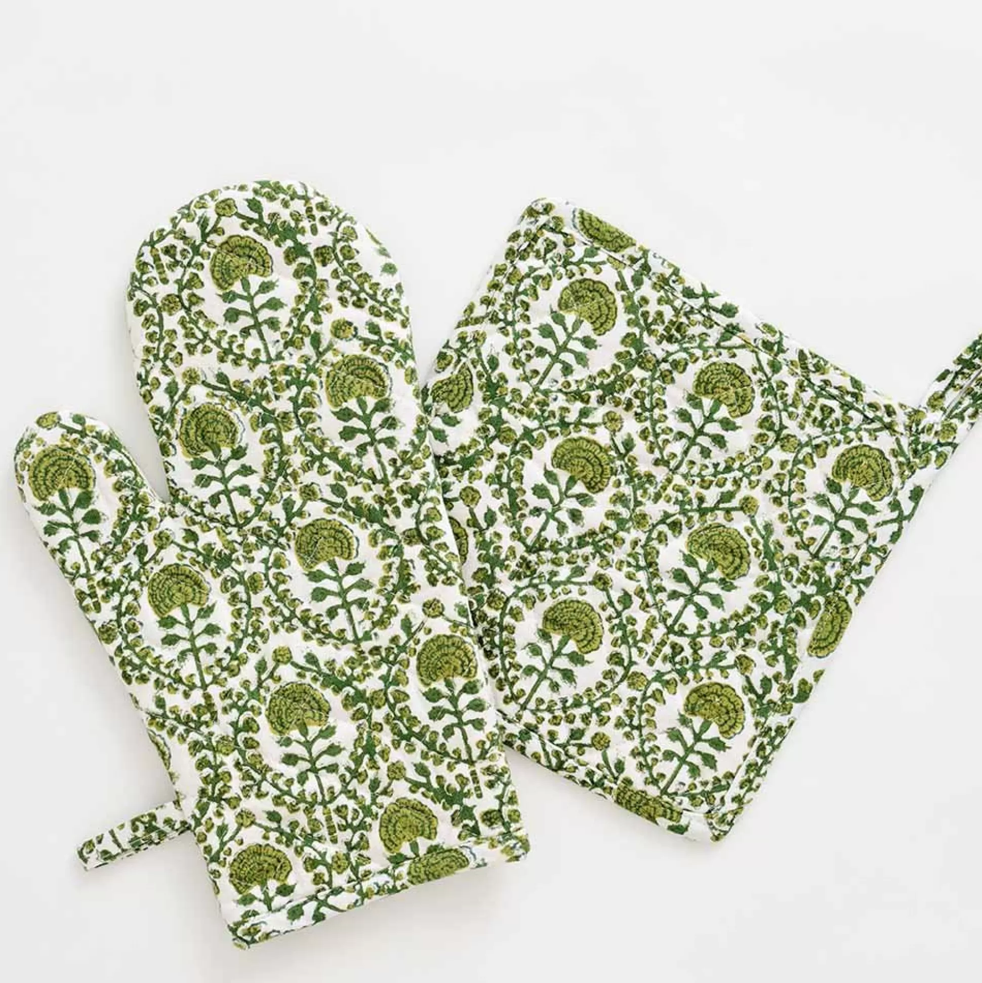 Pomegranate Inc. Oven Mitts*Caroline Green Oven Mitt Set