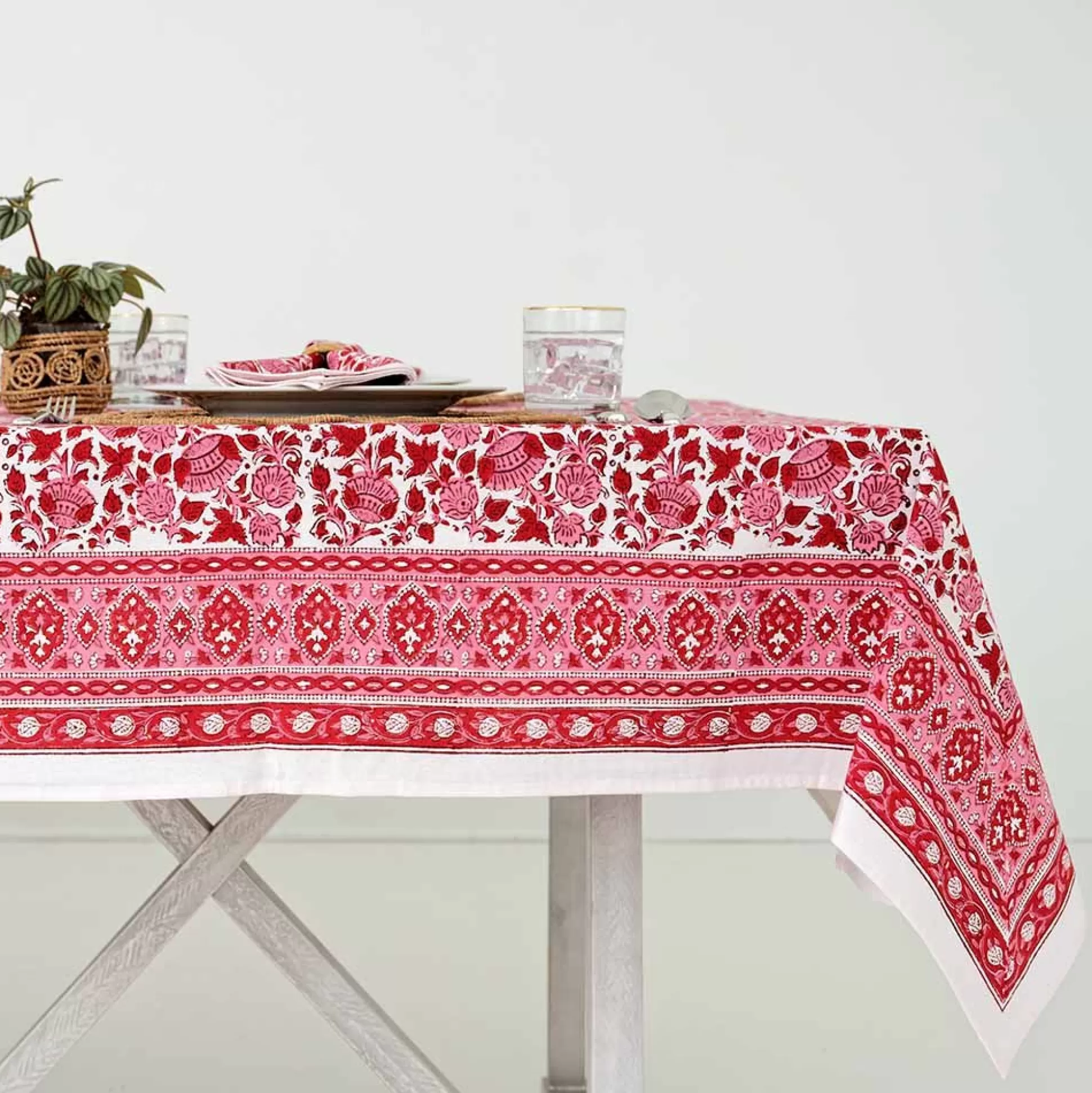 Pomegranate Inc. Tablecloths*Crimson Blossom Tablecloth