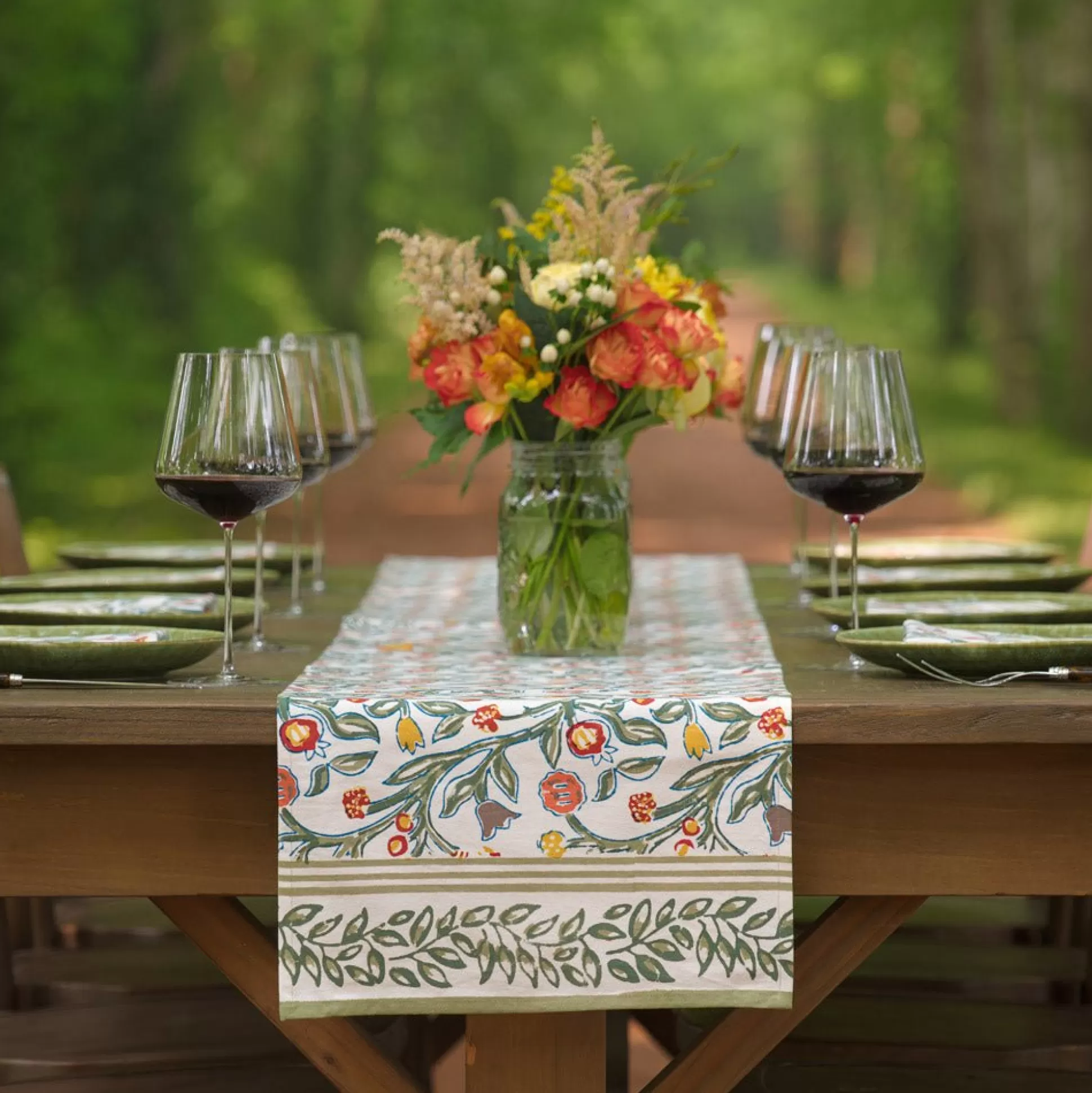 Pomegranate Inc. Table Runners*Emma Crimson & Clover Table Runner