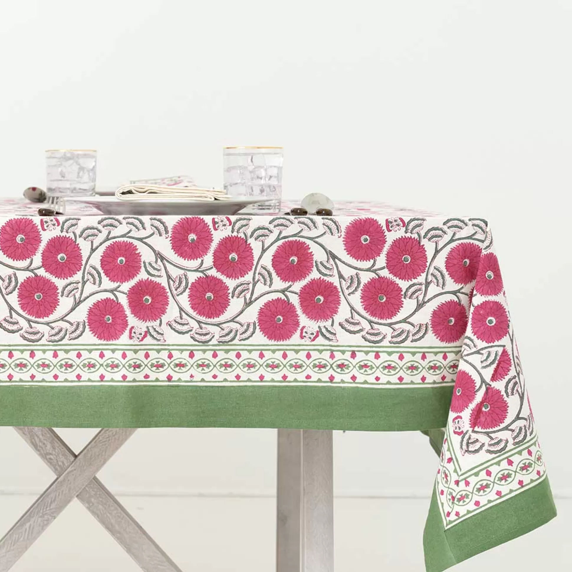 Pomegranate Inc. Tablecloths*Gaya Rose Tablecloth