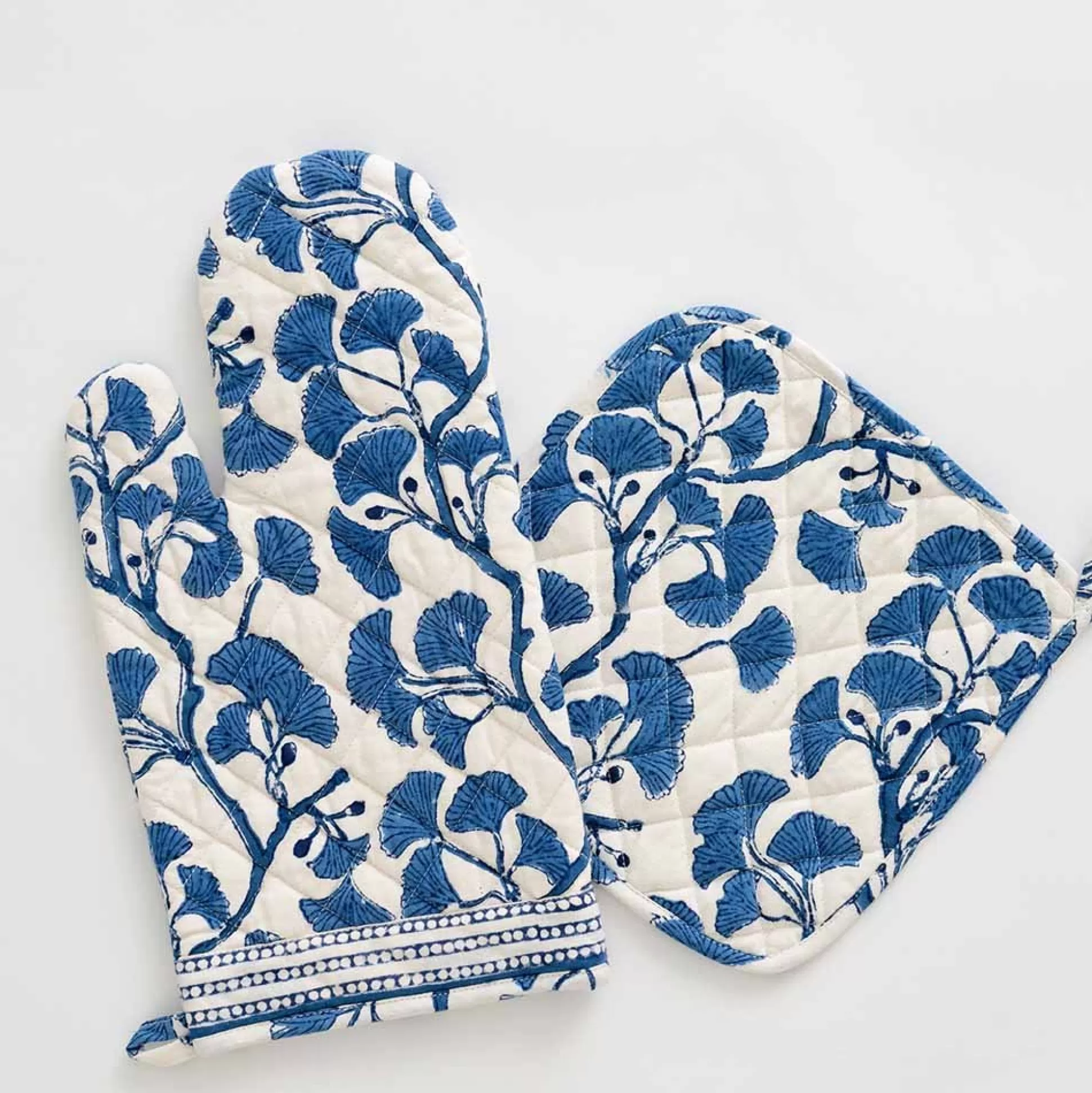 Pomegranate Inc. Oven Mitts*Ginkgo Blue Oven Mitt Set