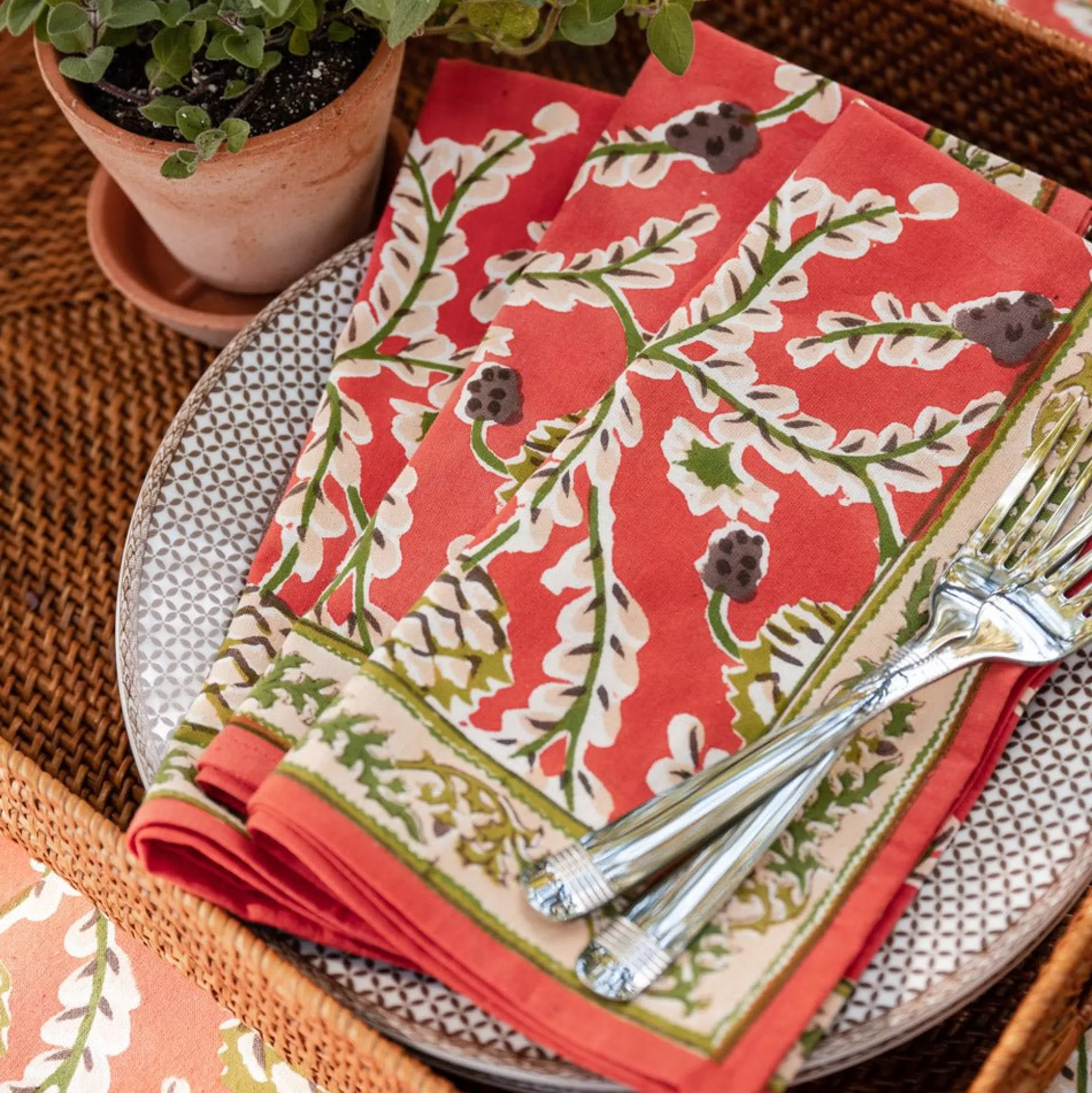 Pomegranate Inc. Napkins*Harvest Pinecone Napkin | Set Of 4