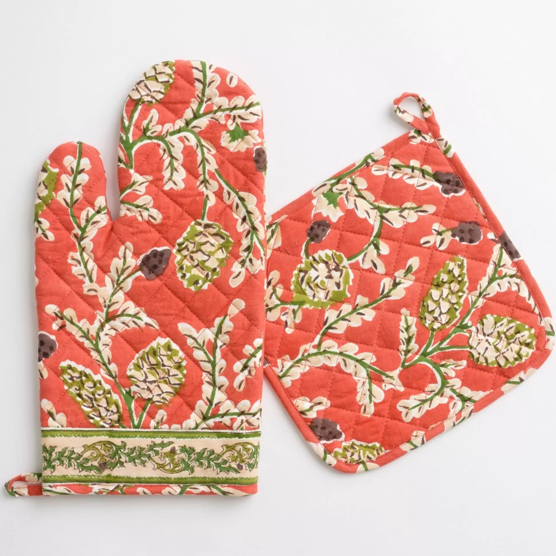 Pomegranate Inc. Oven Mitts*Harvest Pinecone Oven Mitt Set