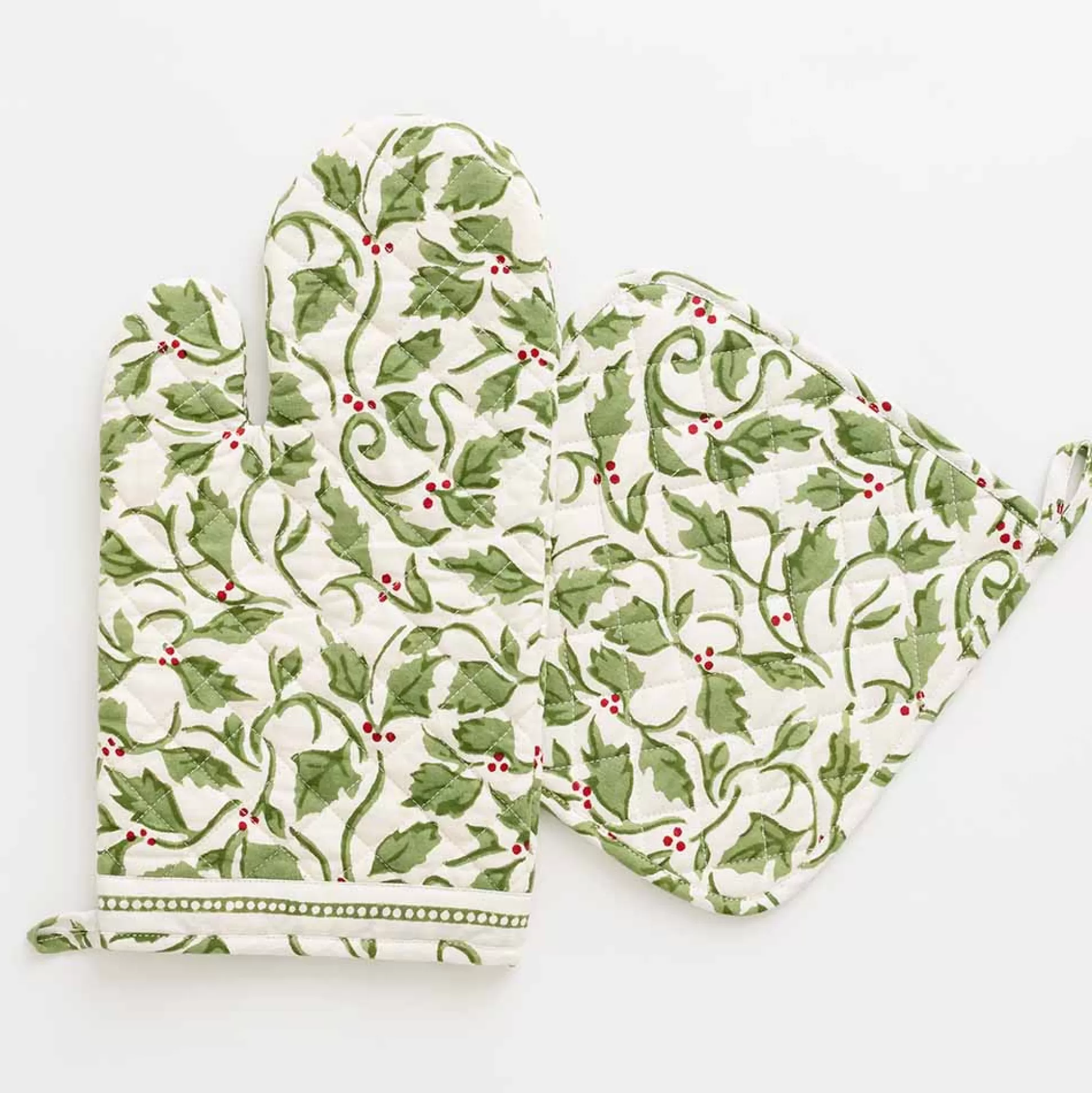 Pomegranate Inc. Oven Mitts*Holly Berry Oven Mitt Set