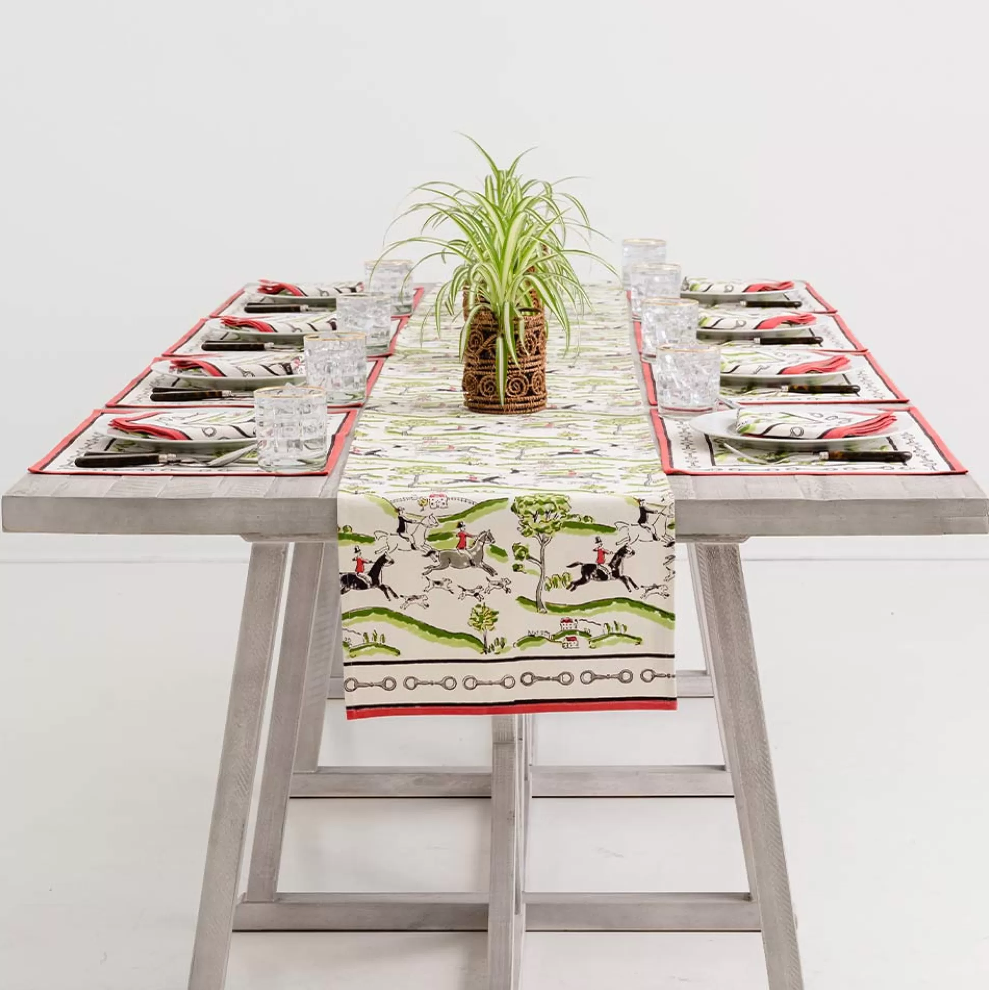 Pomegranate Inc. Table Runners*Hunt Scene Table Runner