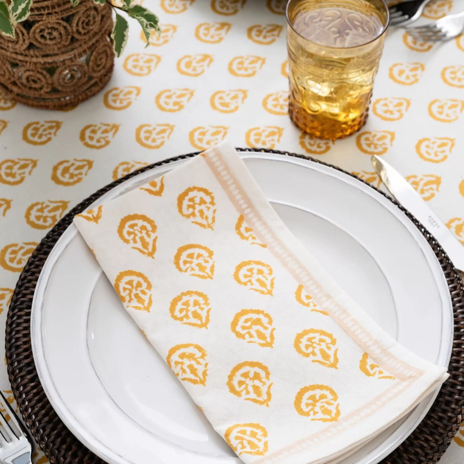 Pomegranate Inc. Napkins*India Hicks Home Carnation Golden Napkin | Set Of 4