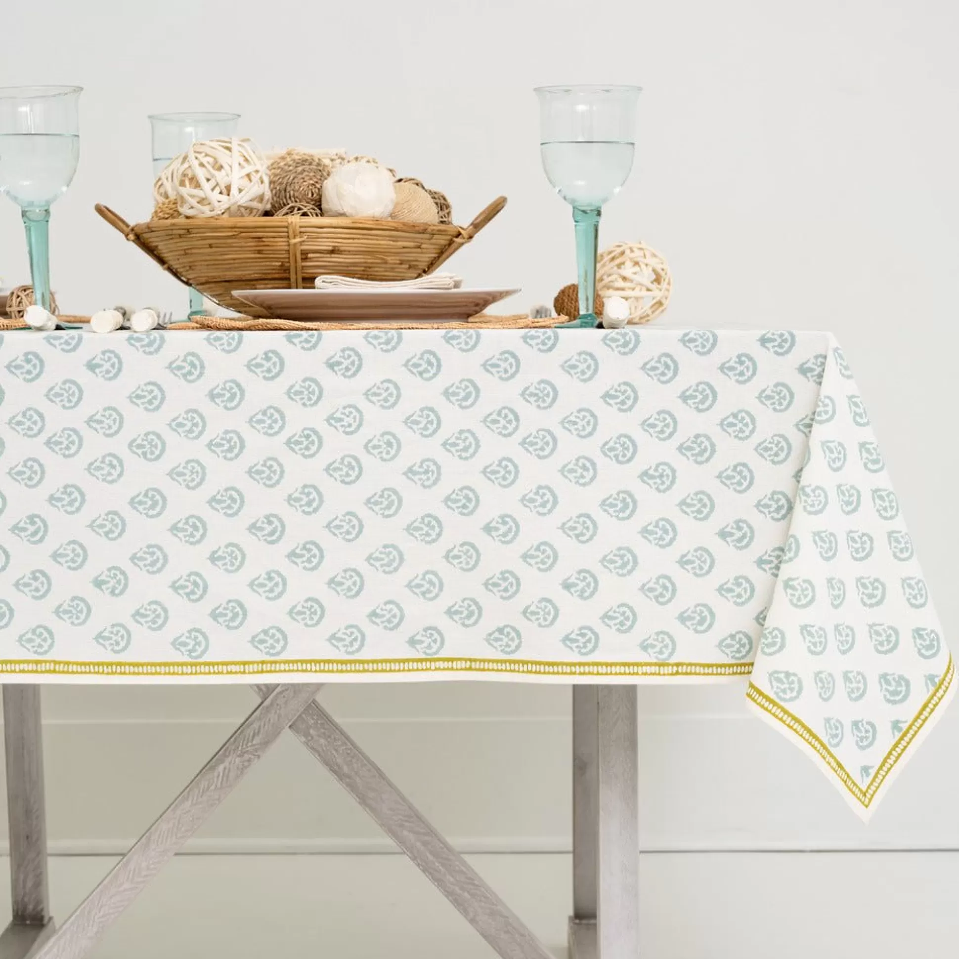 Pomegranate Inc. Tablecloths*India Hicks Home Carnation Seafoam Tablecloth