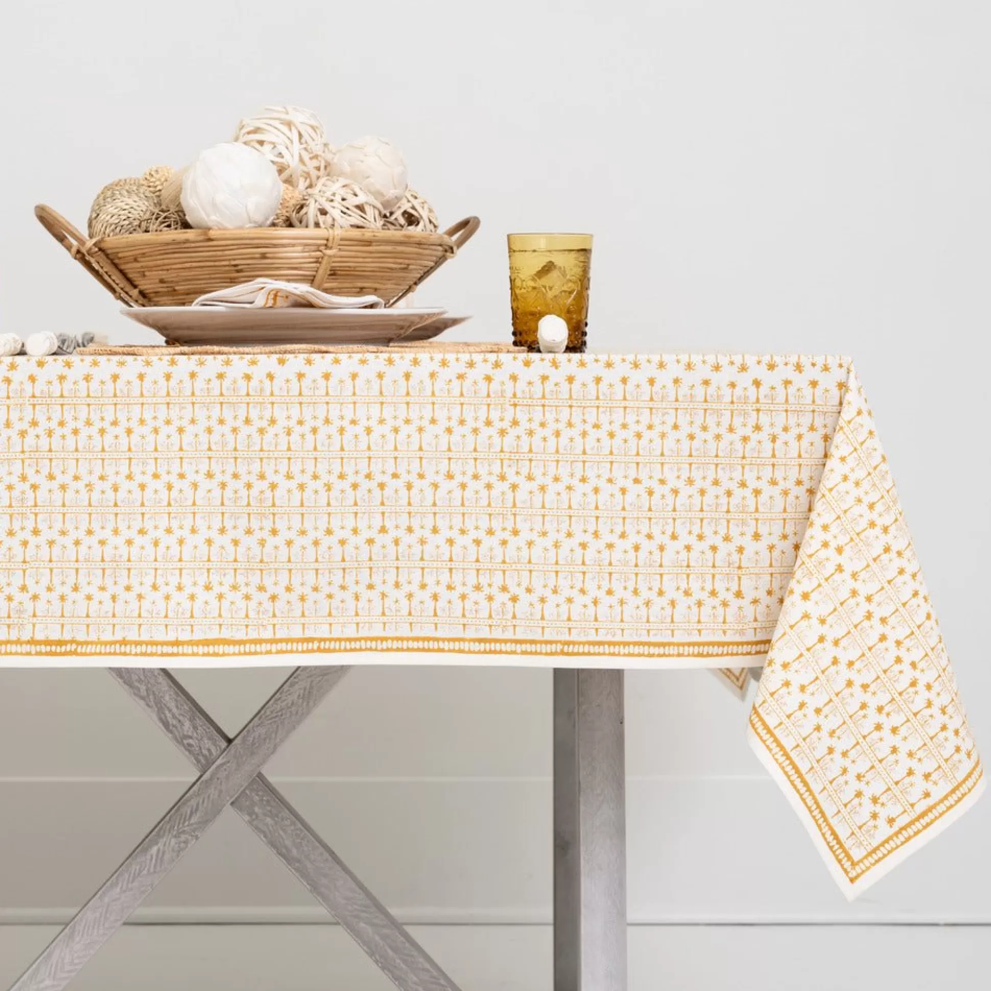 Pomegranate Inc. Tablecloths*India Hicks Home Palm Avenue Golden Tablecloth