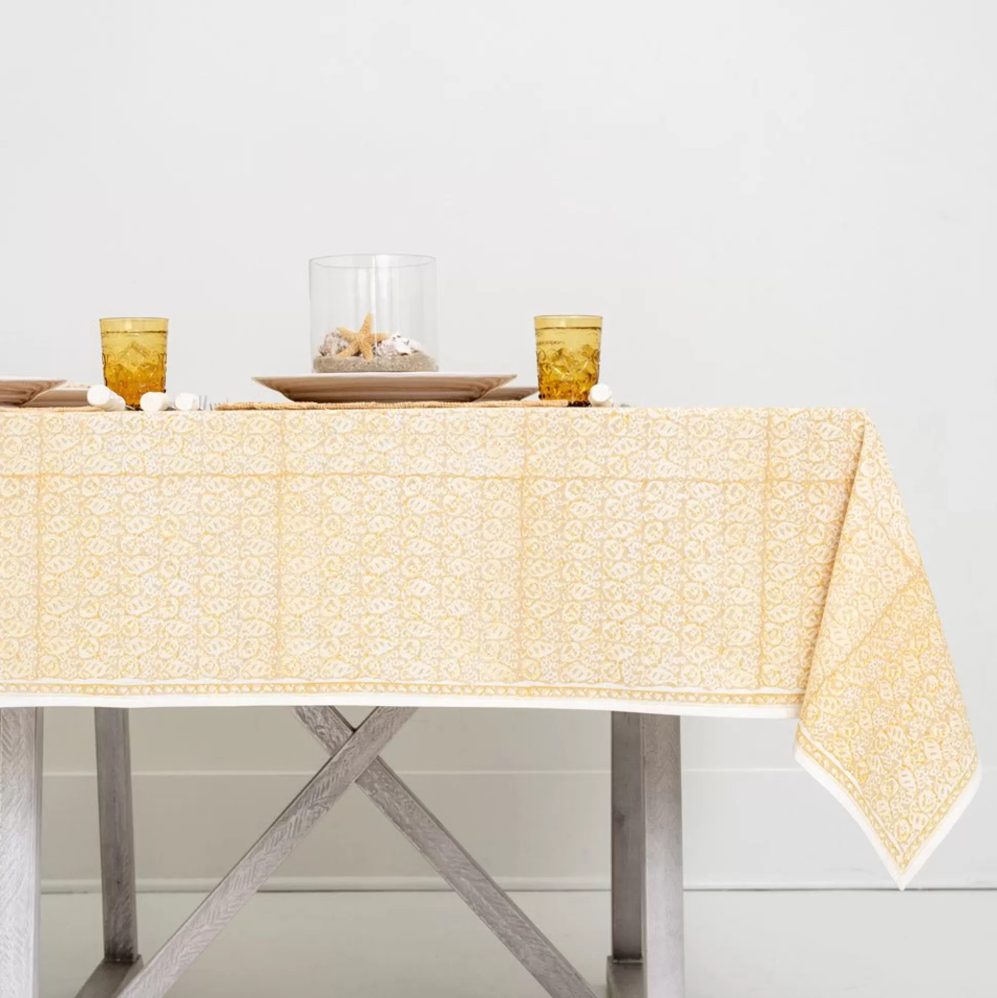 Pomegranate Inc. Tablecloths*India Hicks Home Seashell Golden Tablecloth