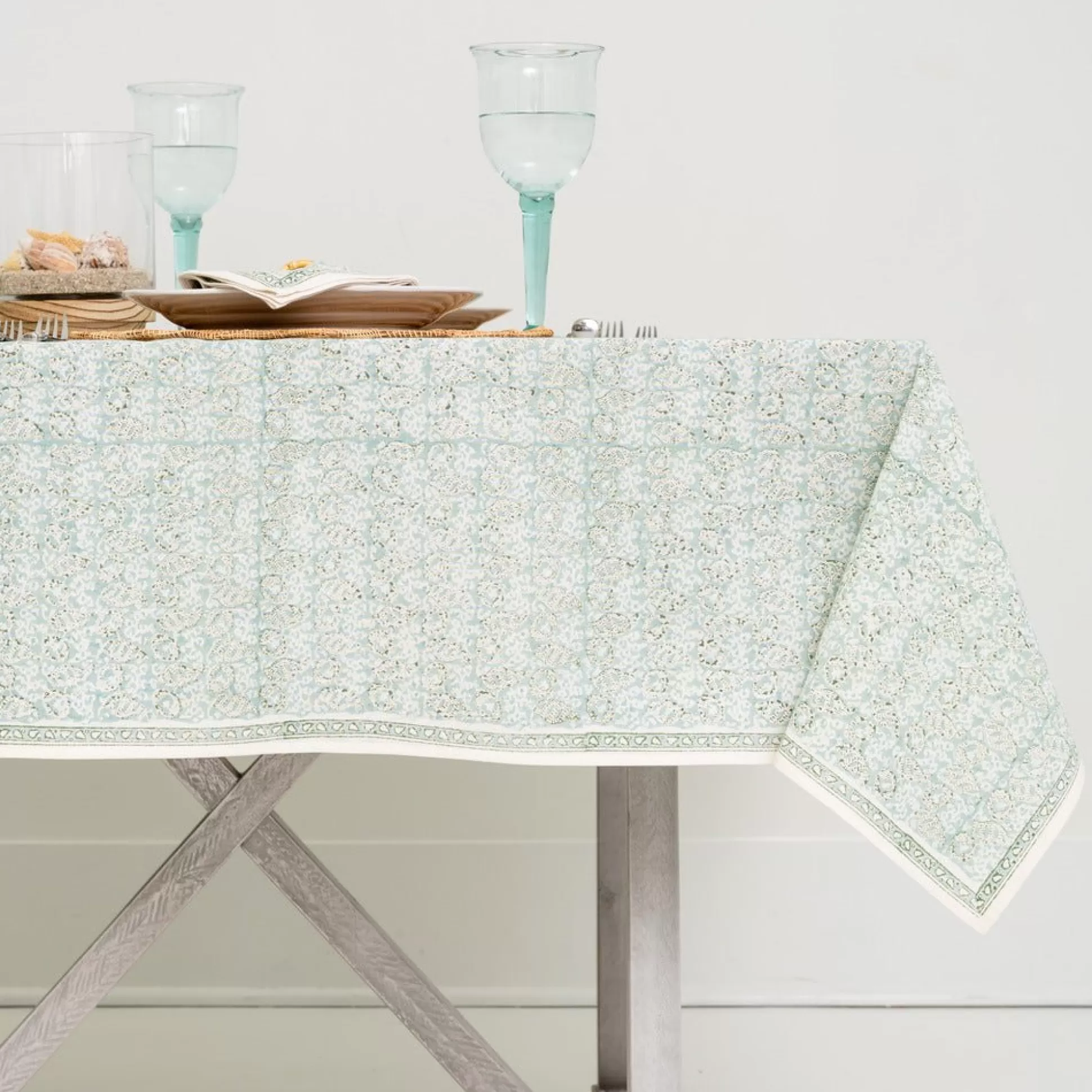 Pomegranate Inc. Tablecloths*India Hicks Home Seashell Seafoam Tablecloth