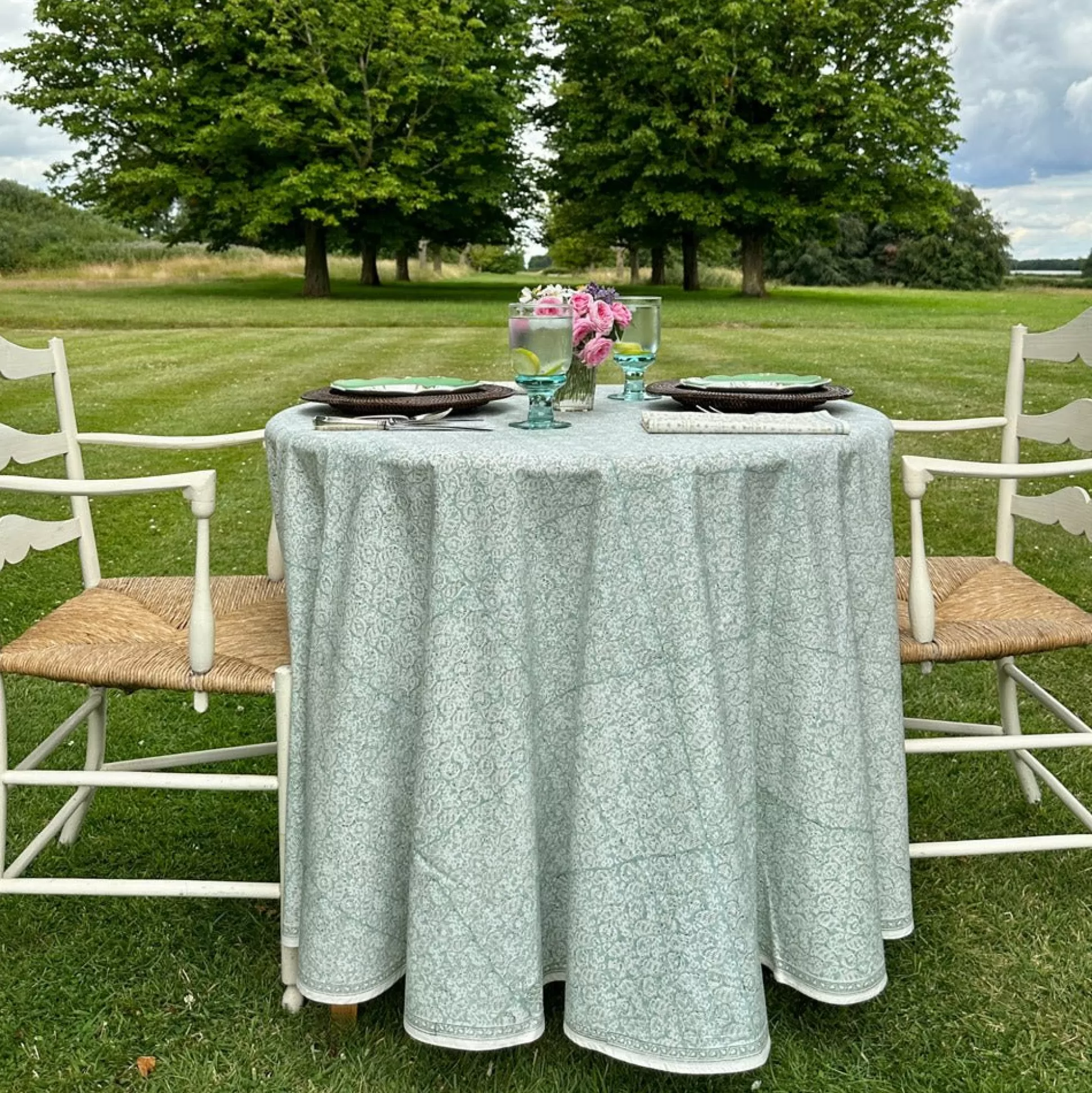 Pomegranate Inc. Tablecloths*India Hicks Home Seashell Seafoam Tablecloth