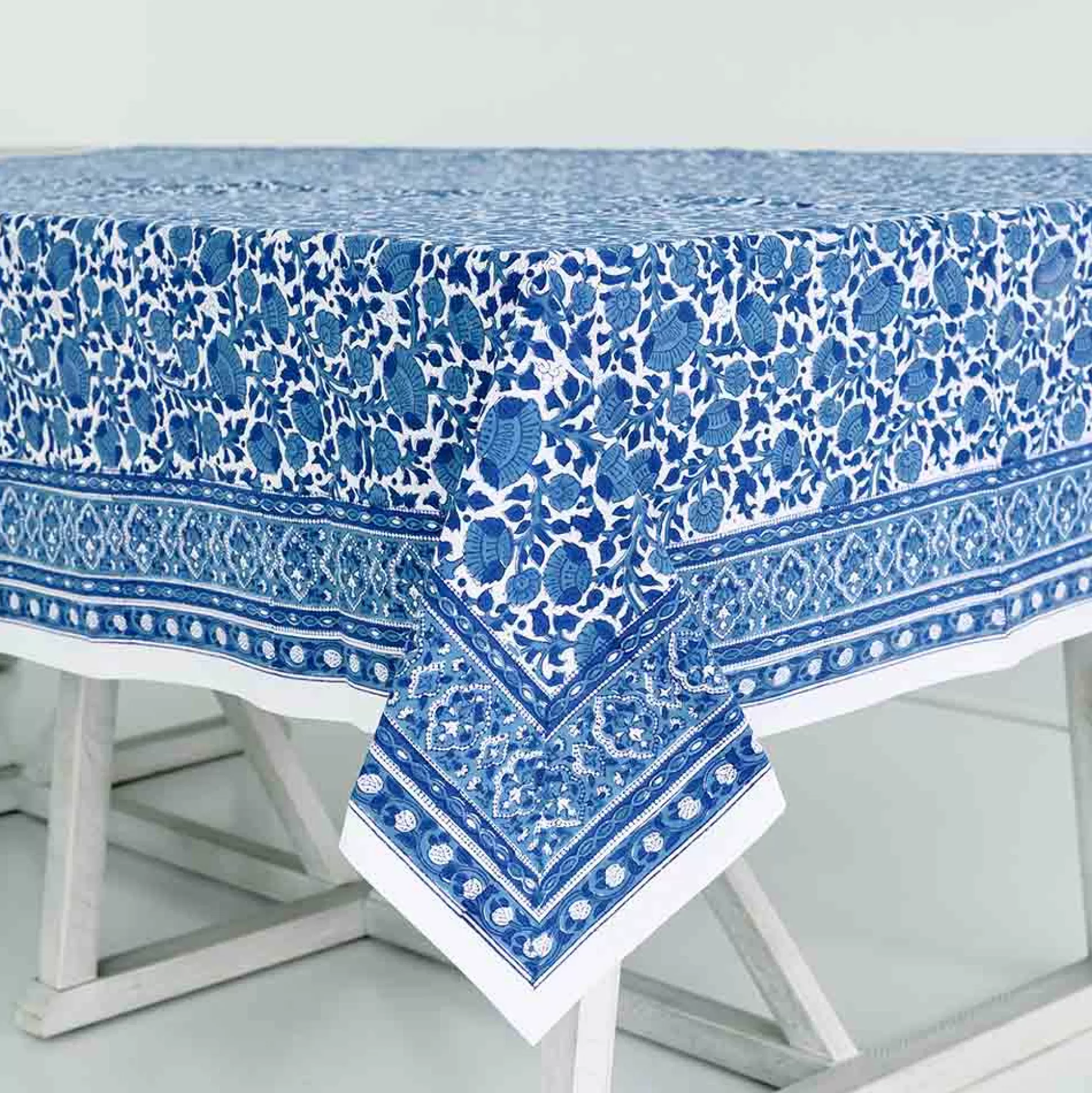 Pomegranate Inc. Tablecloths*Indigo Blossom Tablecloth