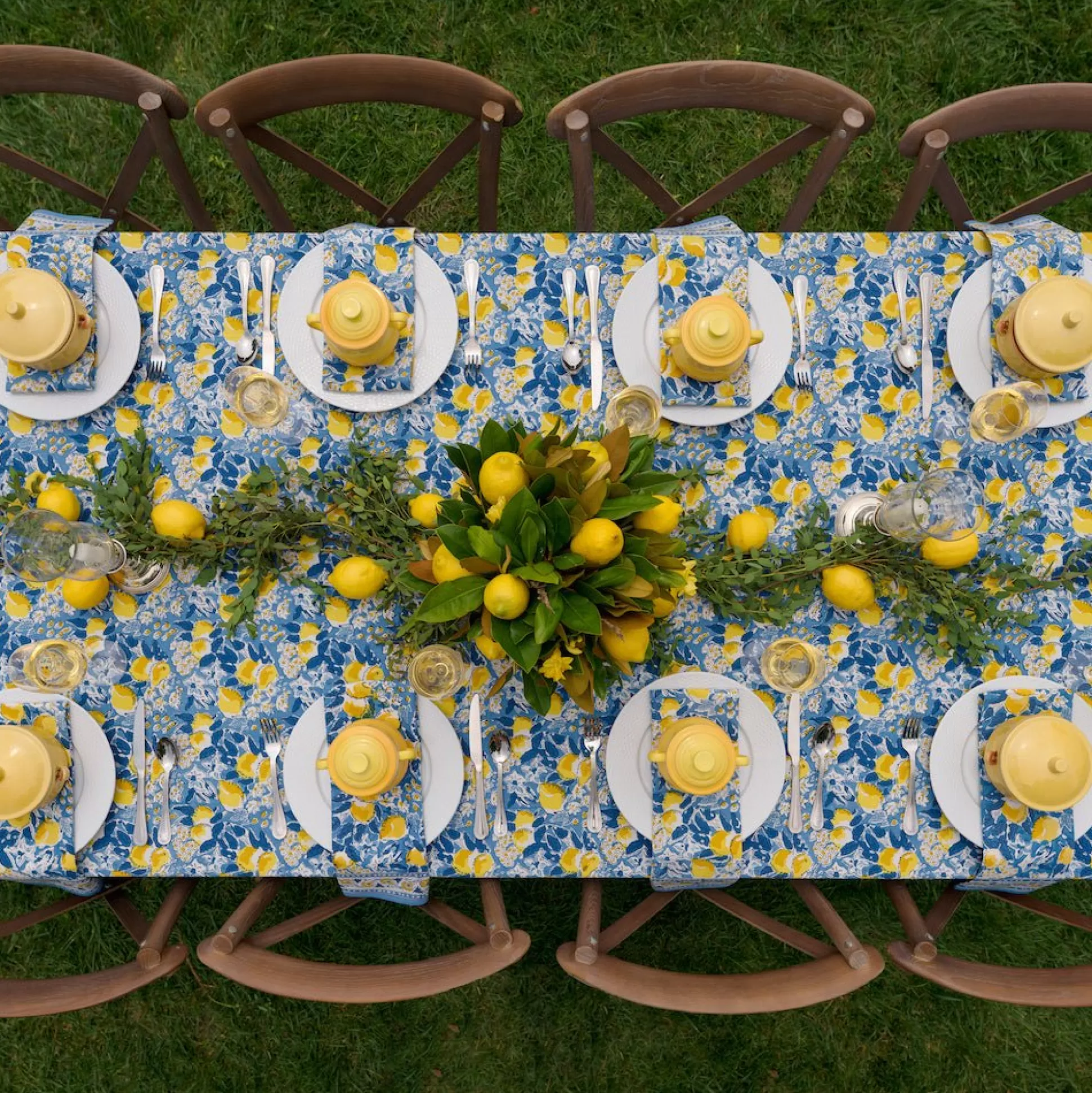 Pomegranate Inc. Tablecloths*Lemon Grove Tablecloth