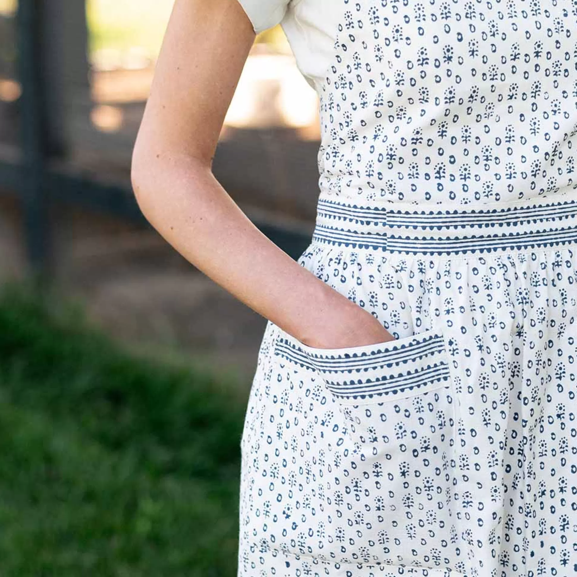 Pomegranate Inc. Aprons*Lemon Topiary Apron