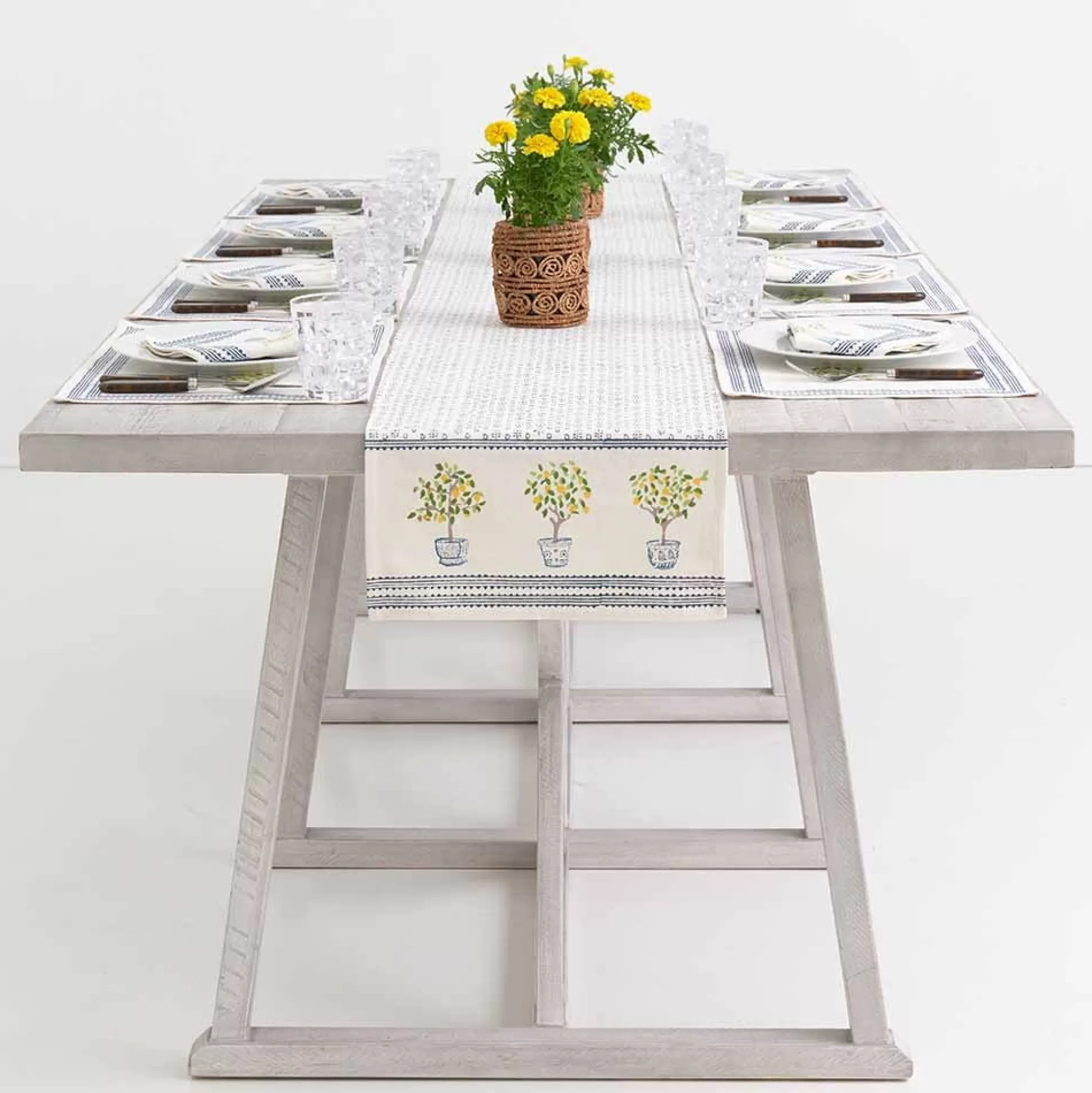 Pomegranate Inc. Table Runners*Lemon Topiary Table Runner