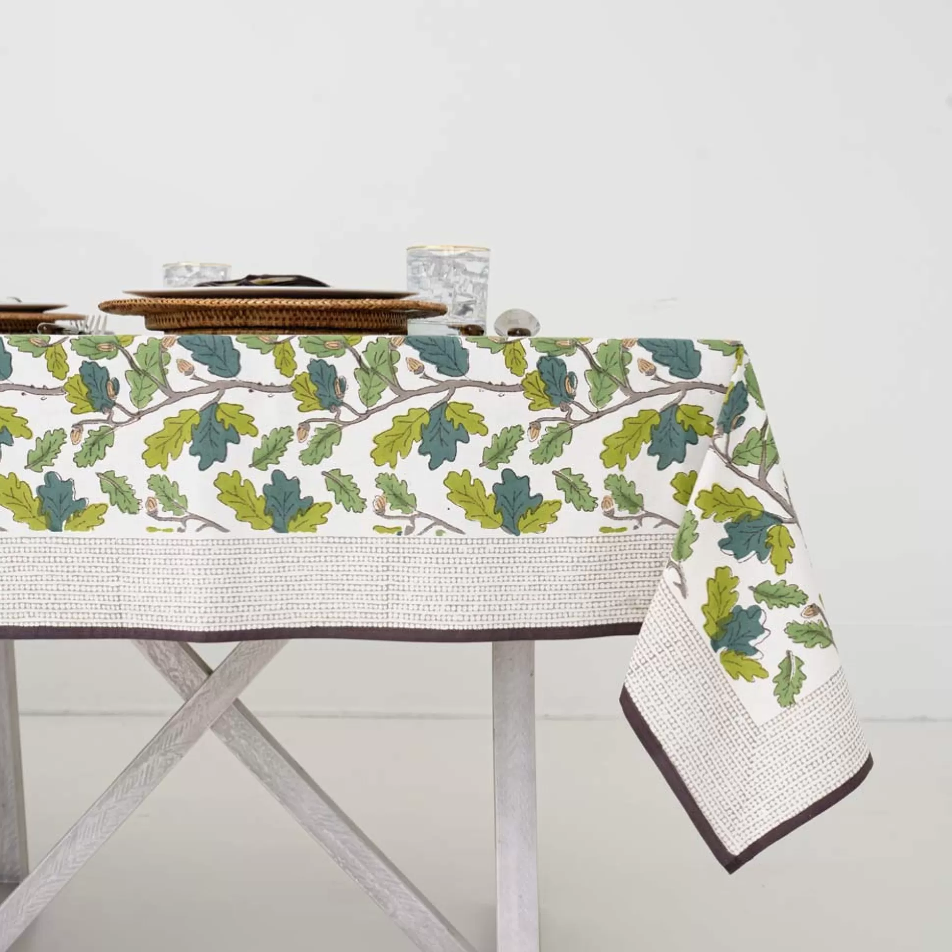 Pomegranate Inc. Tablecloths*Maple & Acorn Tablecloth