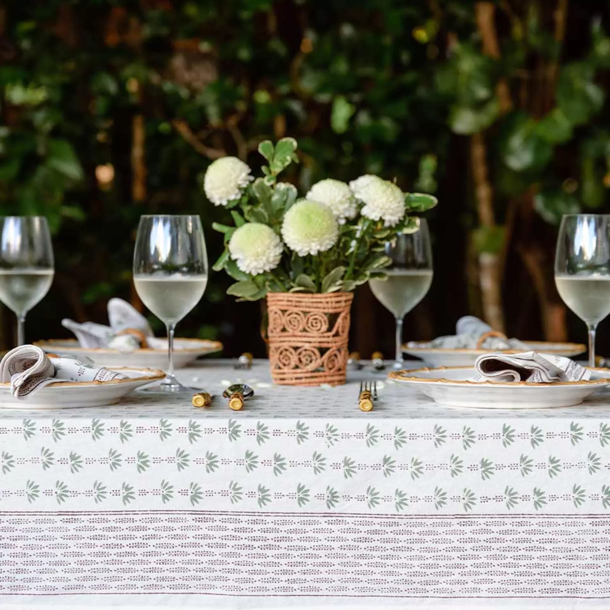 Pomegranate Inc. Tablecloths*Palm Tree Dot Brown Tablecloth