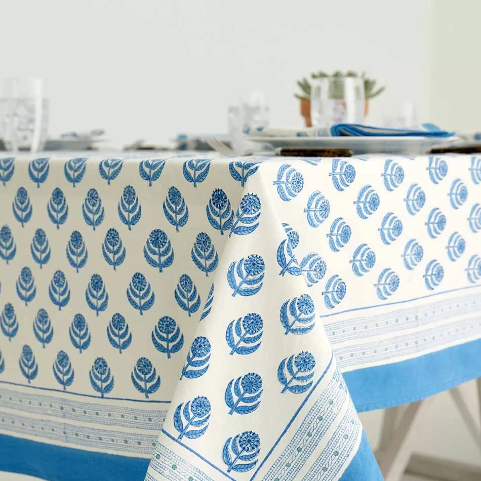 Pomegranate Inc. Tablecloths*Pinot Tablecloth