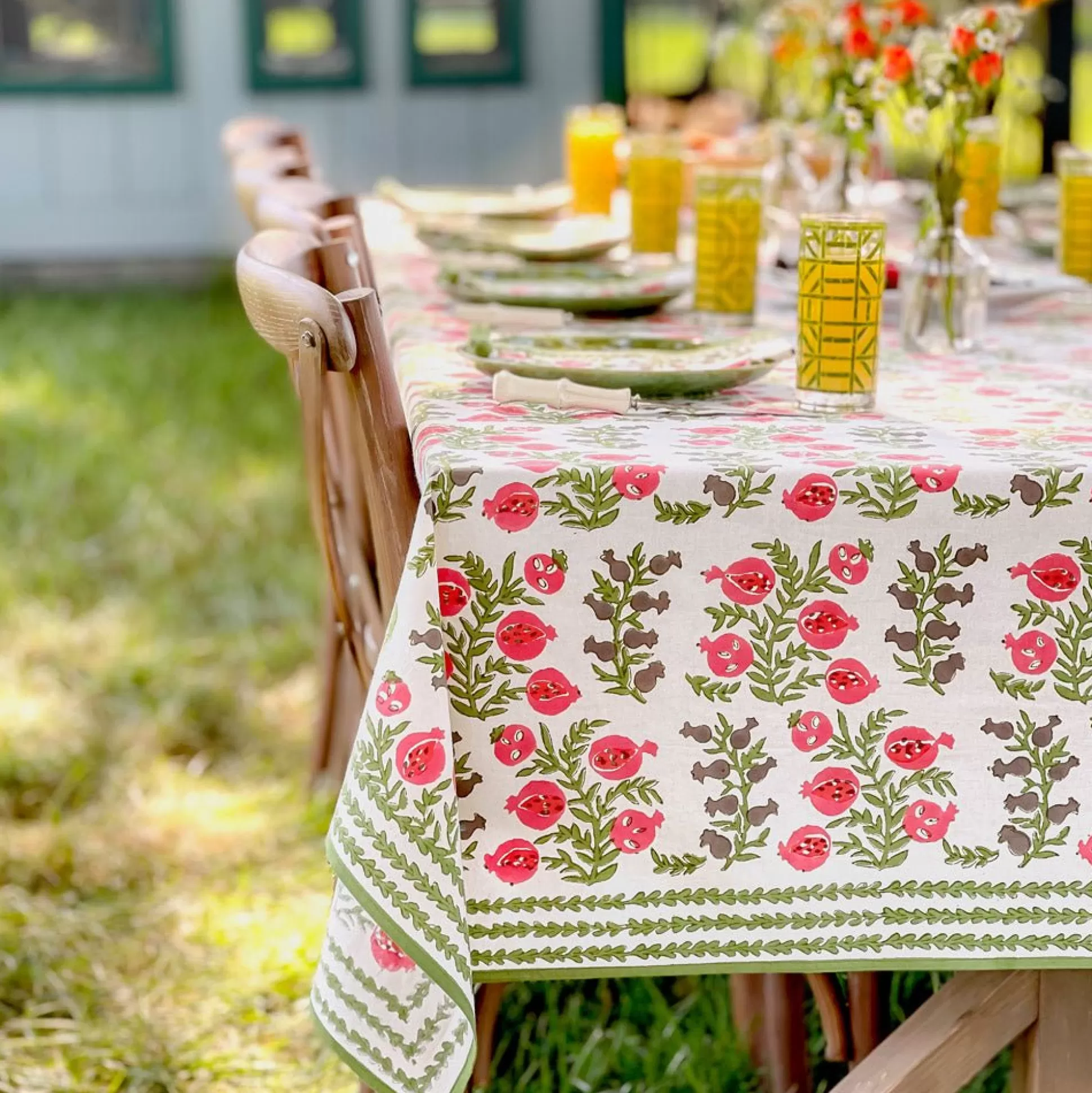 Pomegranate Inc. Tablecloths*Pom Bell Fern & Poppy Tablecloth