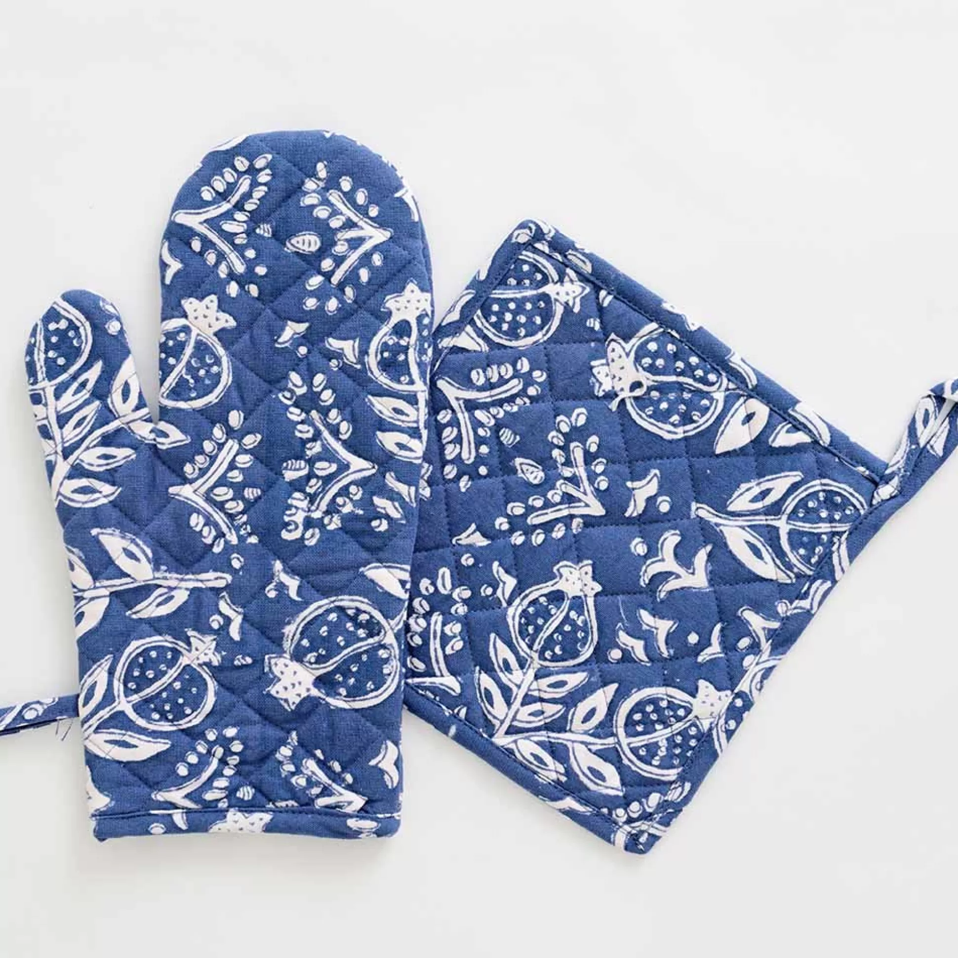 Pomegranate Inc. Oven Mitts*Pomegranate Blue Oven Mitt Set