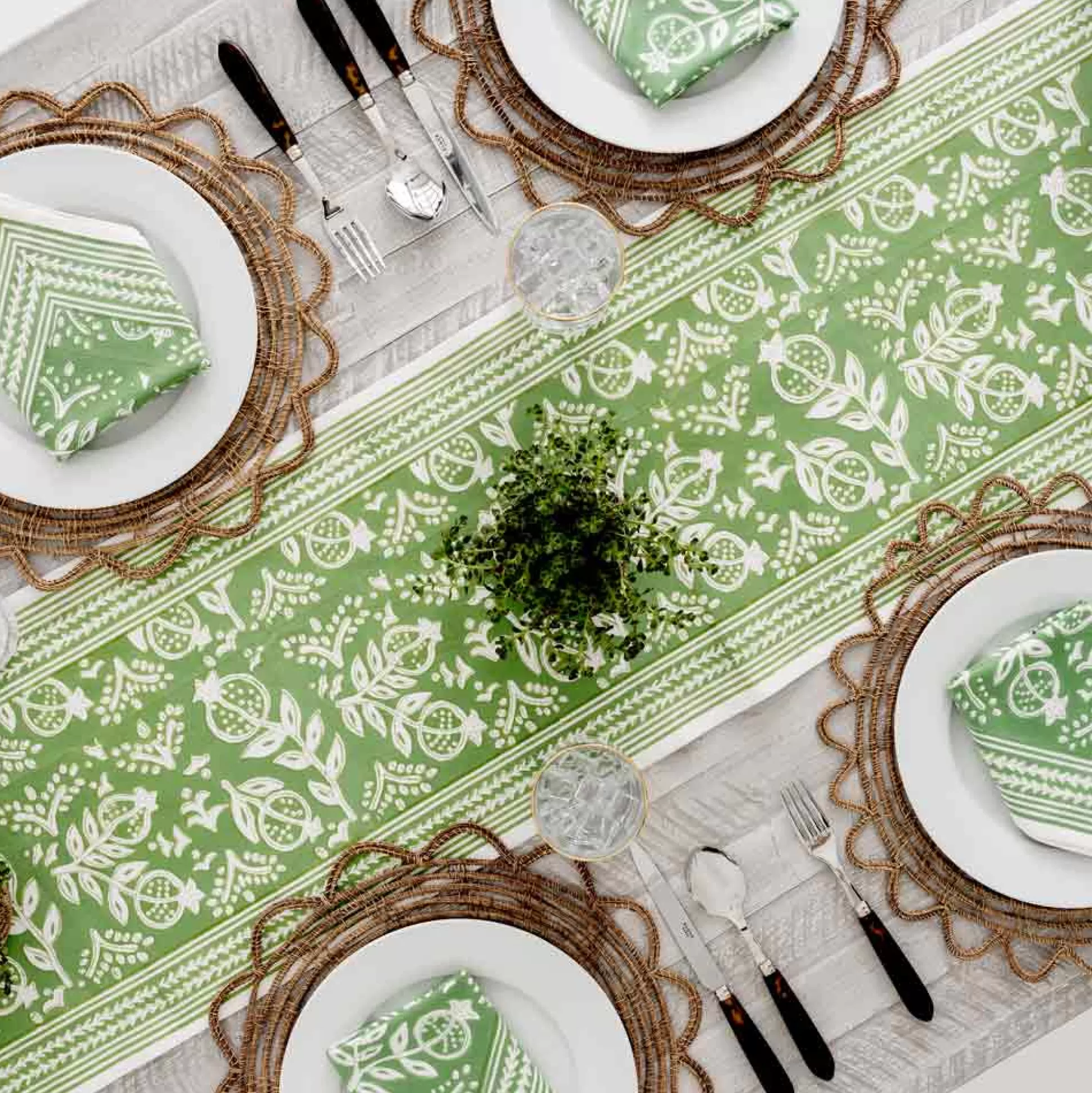 Pomegranate Inc. Table Runners*Pomegranate Green Table Runner