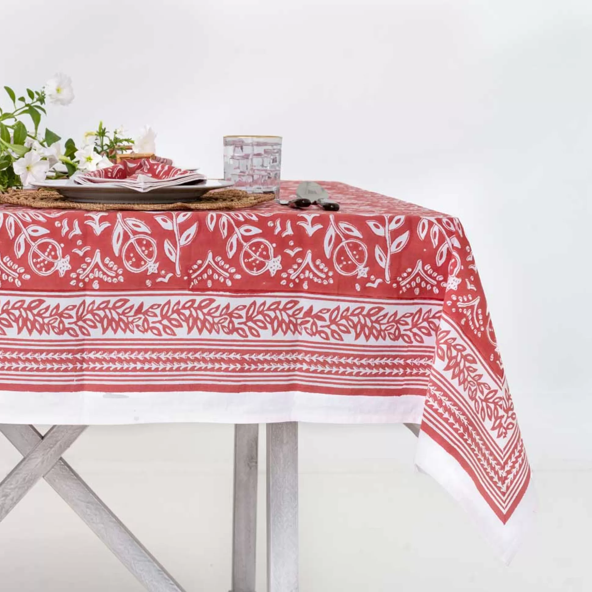 Pomegranate Inc. Tablecloths*Pomegranate Poppy Tablecloth