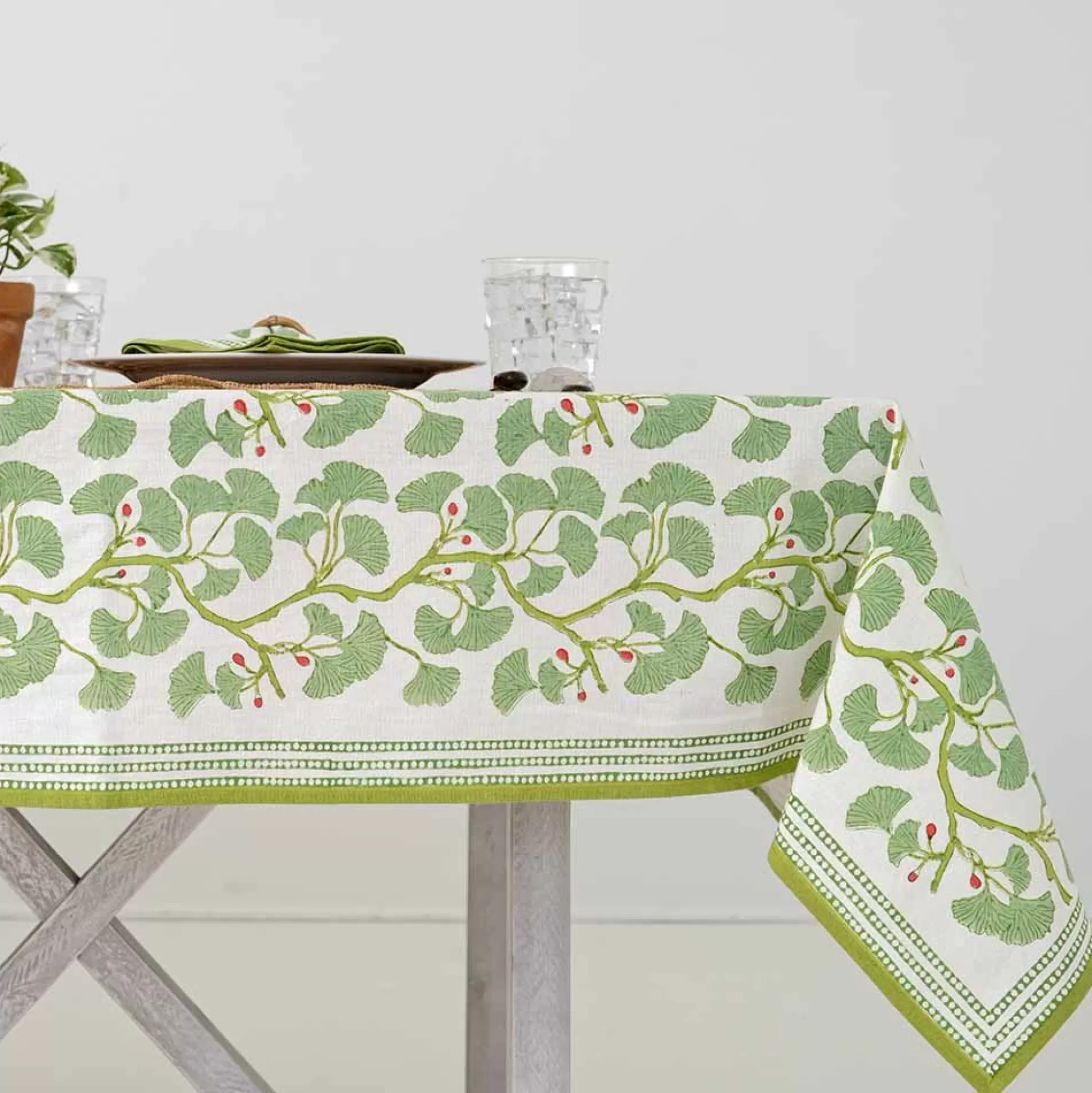 Pomegranate Inc. Tablecloths*Spring Ginkgo Tablecloth