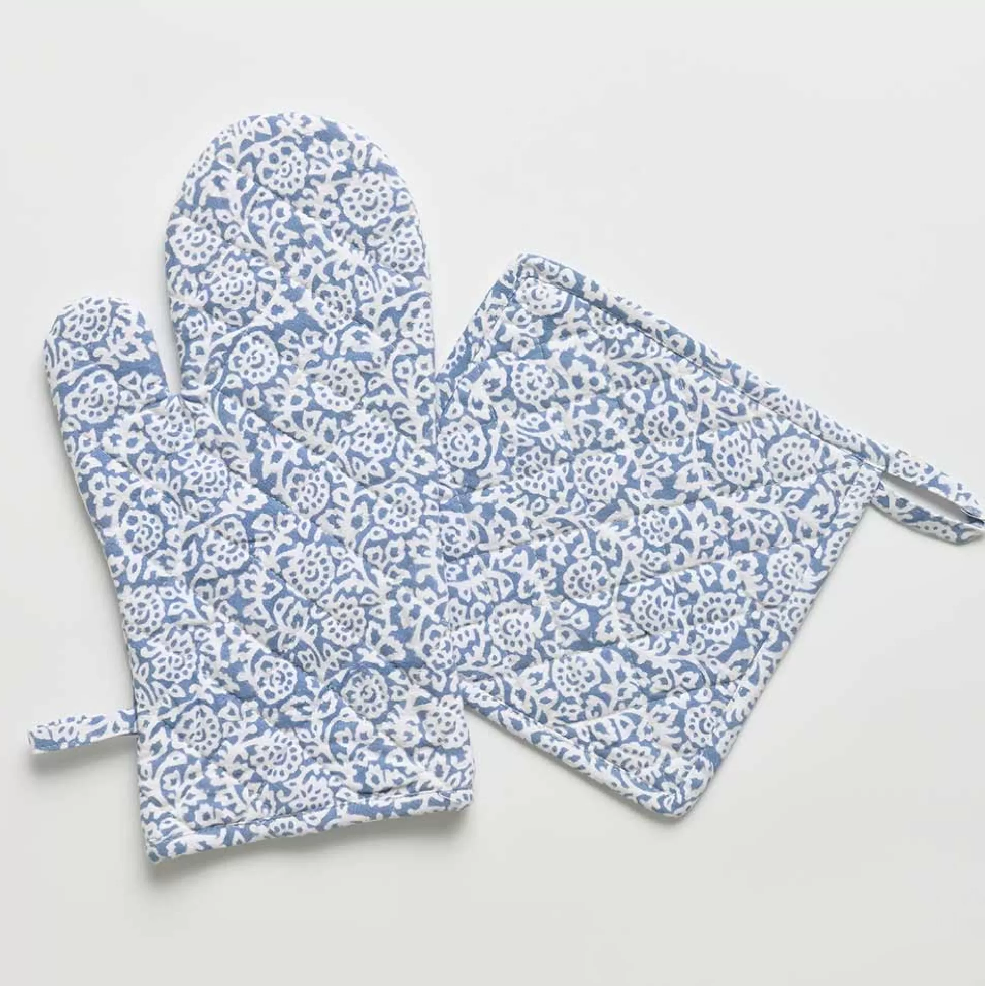 Pomegranate Inc. Oven Mitts*Tapestry Blue Oven Mitt Set