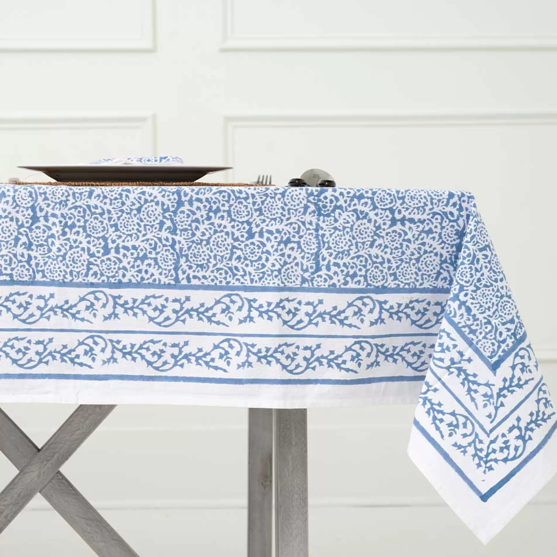 Pomegranate Inc. Tablecloths*Tapestry Blue Tablecloth