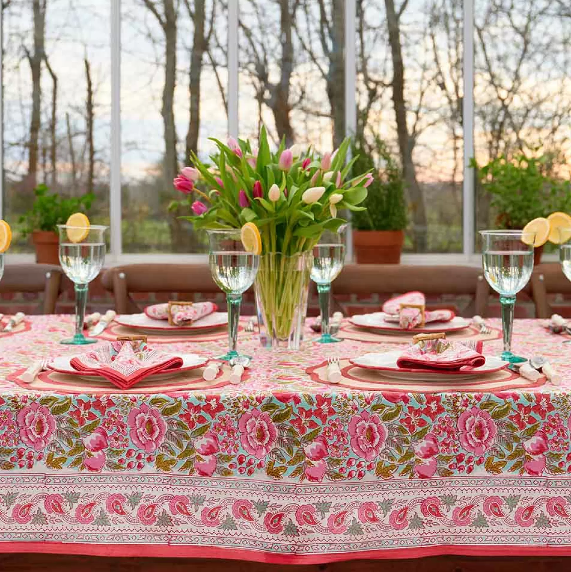 Pomegranate Inc. Tablecloths*Wildflower Garden Tablecloth