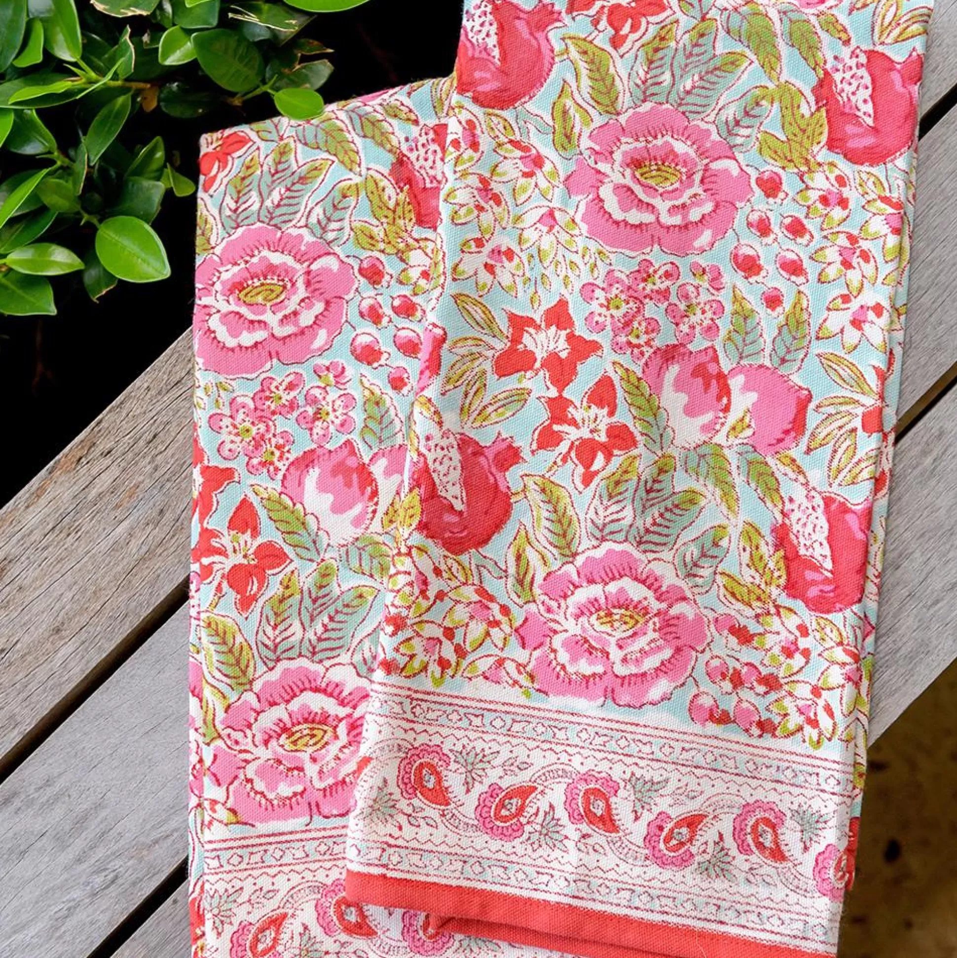 Pomegranate Inc. Tea Towels*Wildflower Garden Tea Towels